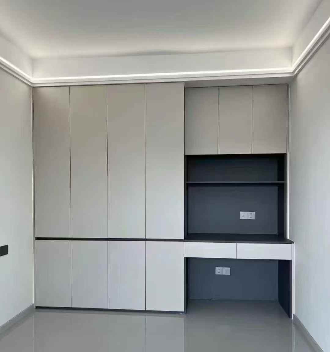 Mordern Style Wardrobe