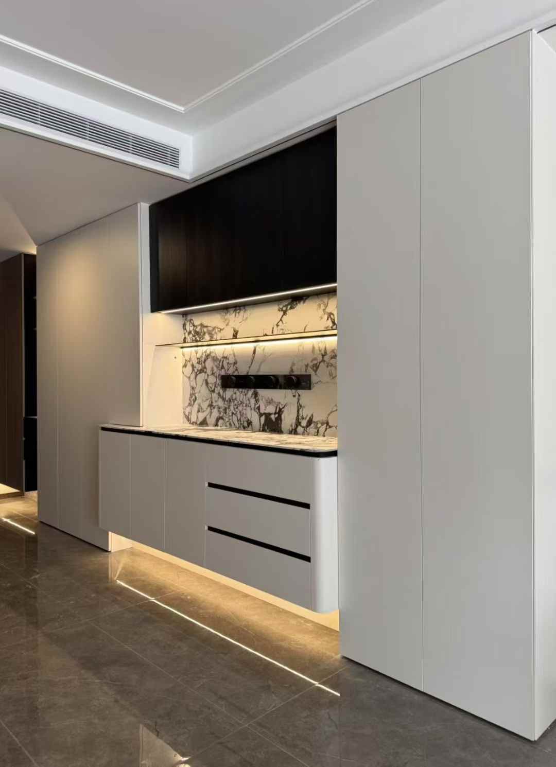 Ancient Style Kitchen Cabinet